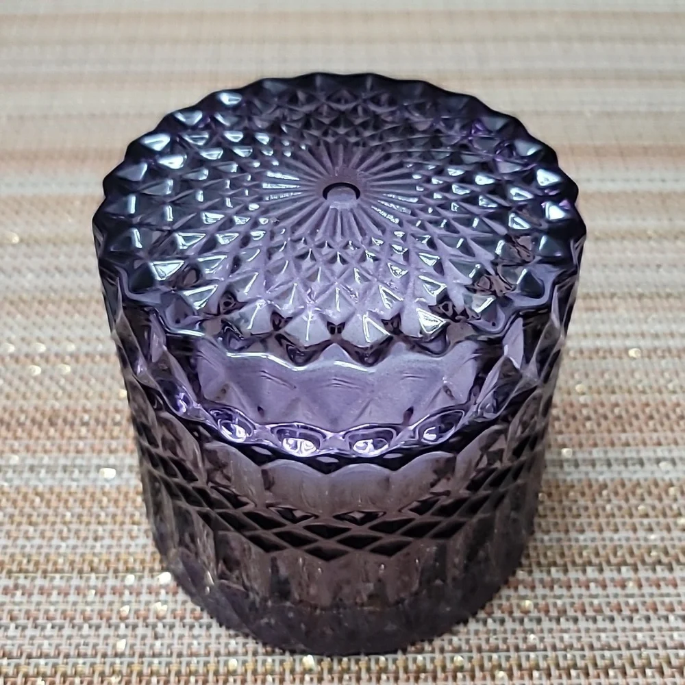 COPY - Leoben Co, Violet & Santal, 6oz soy candle, NWT - Picture 1 of 5